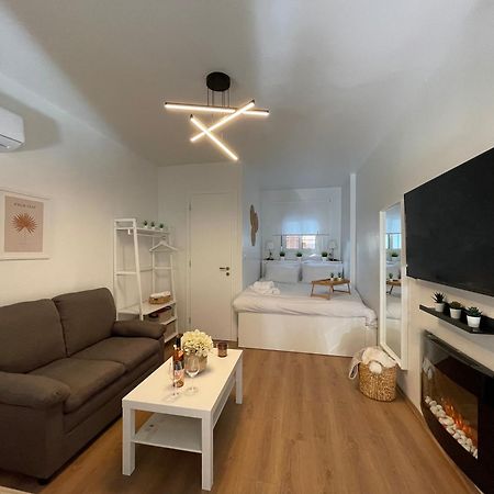 Persephone Stay Inn Elefsína Exteriér fotografie